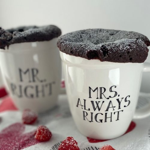 2 large mugs filled with chocolate cake. One mug reads "Mr. Right"; the other mug reads "Mrs. Always Right."